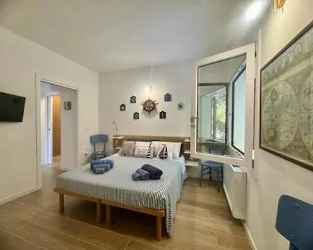 Villa With Garden 1000m To 300m From The Sea In Pula *