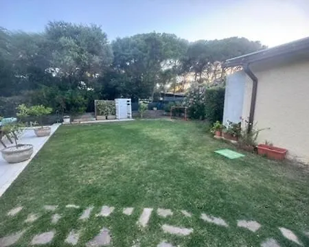Villa With Garden 1000m To 300m From The Sea In Pula *