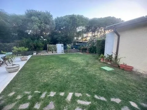 Villa With Garden 1000m To 300m From The Sea In Pula *